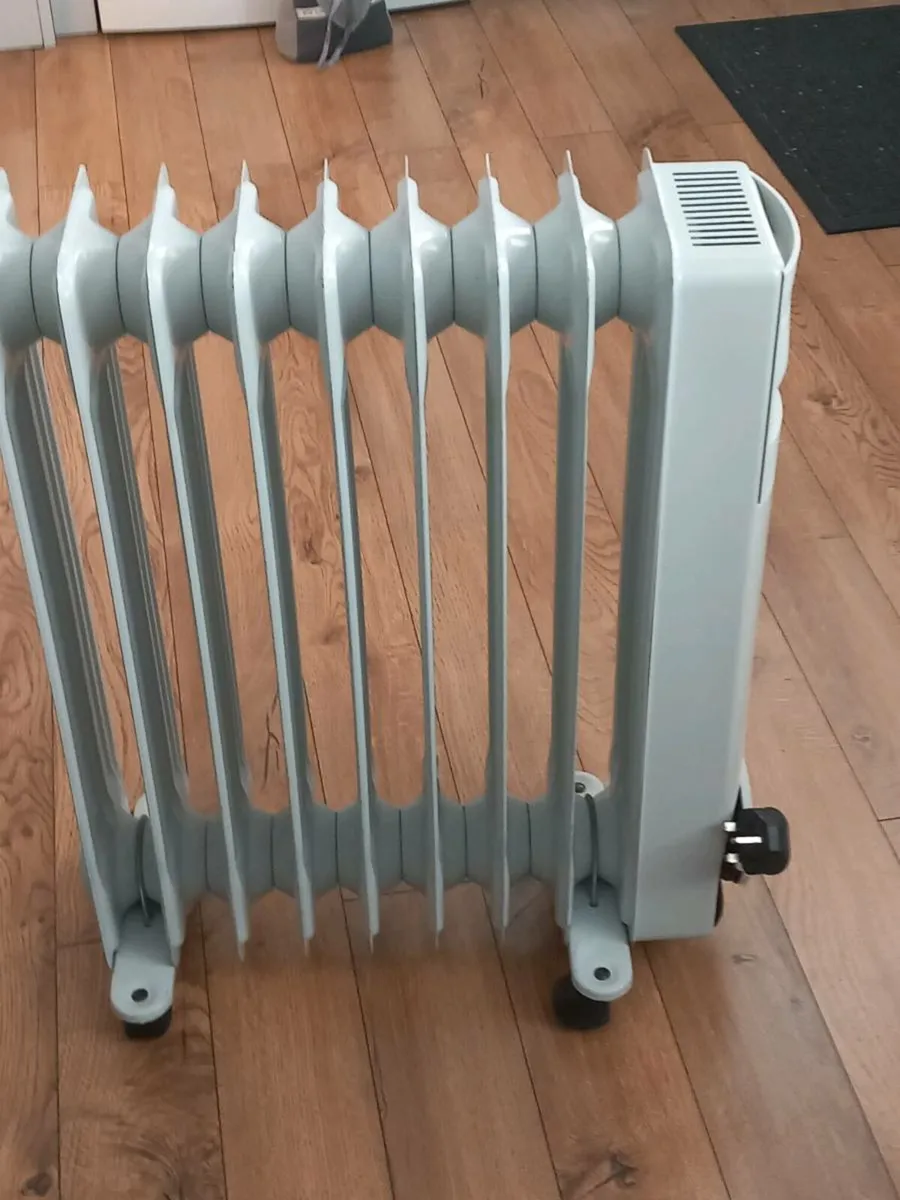 9 blade oil filled radiator heater - Image 3