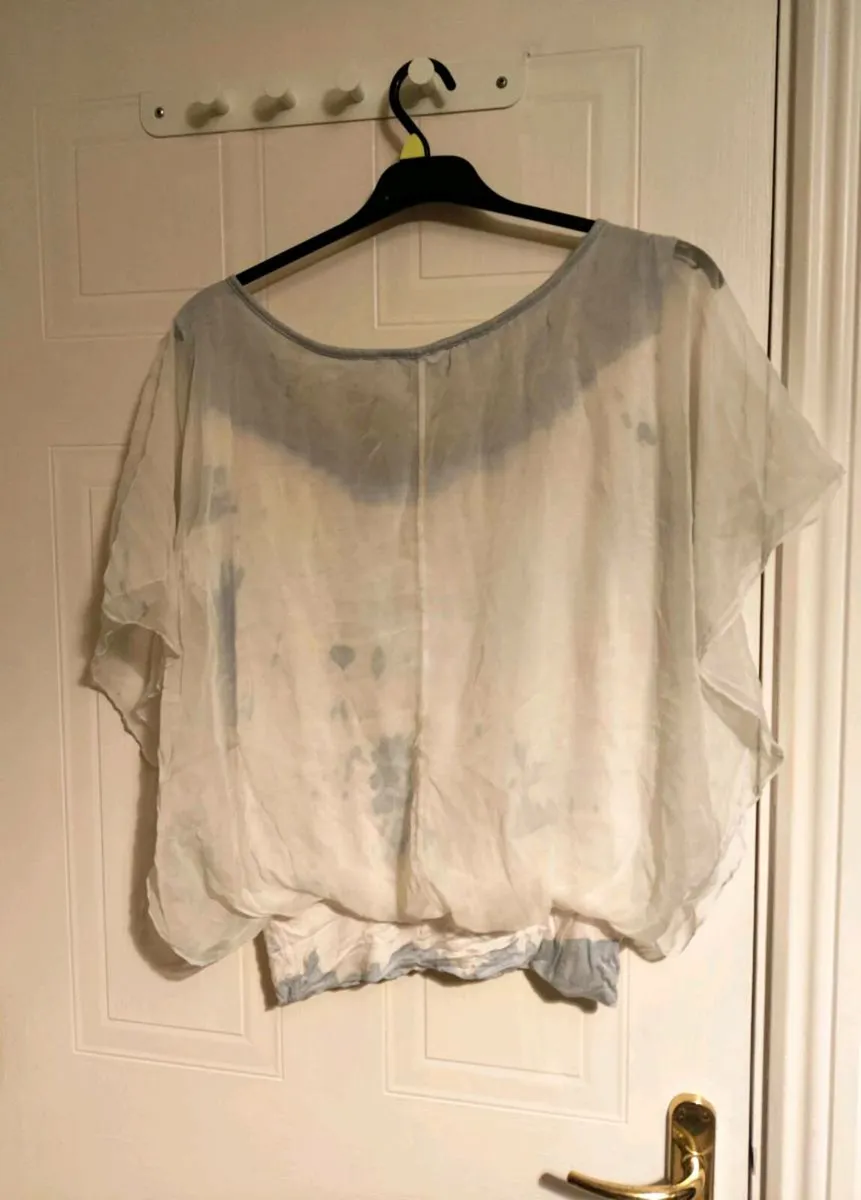 Sheer Feather-Print Batwing Blouse – Size M–L (EU - Image 2