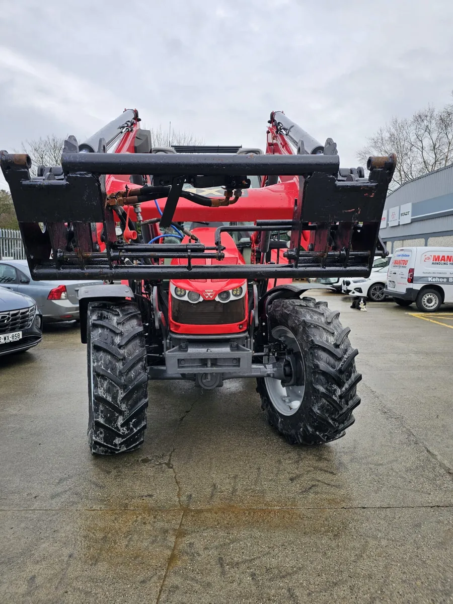 Massey Ferguson 5713 SL - €70,000 - No VAT - Image 4