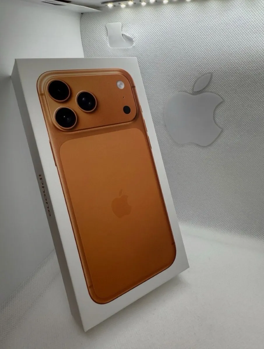 IPhone 17 Pro Max Orange 🍊