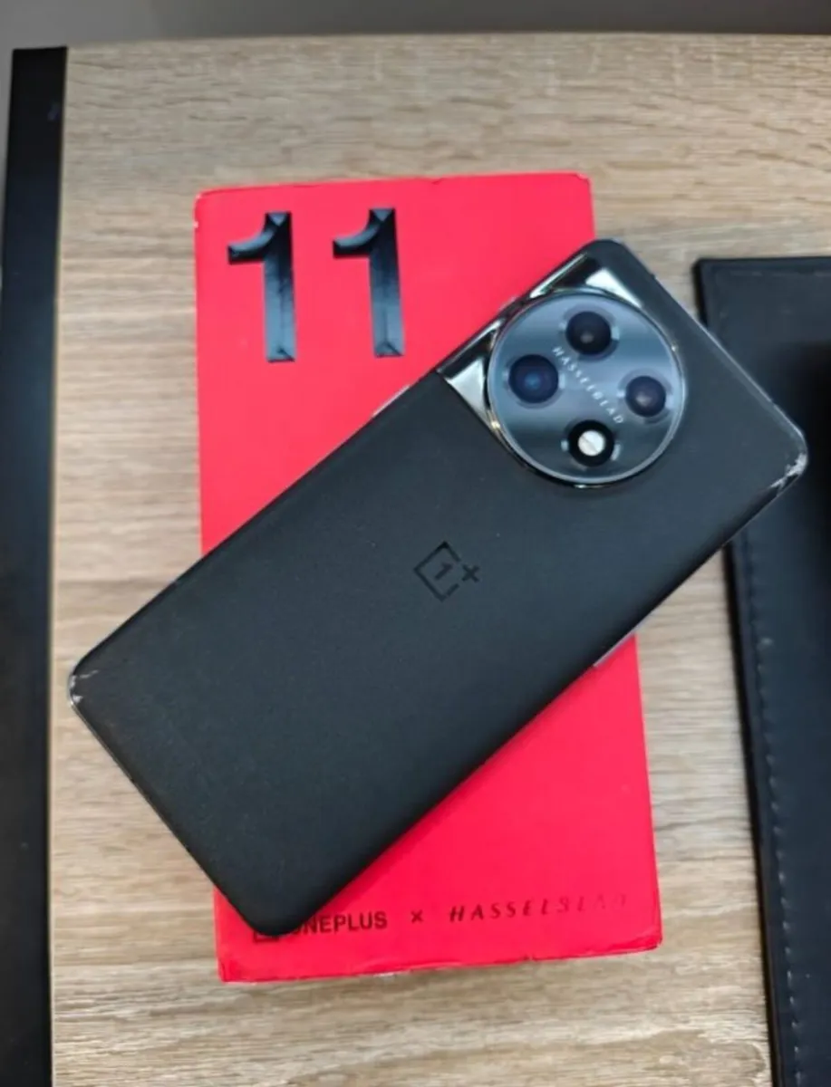 OnePlus 11 5G unlocked - Image 2