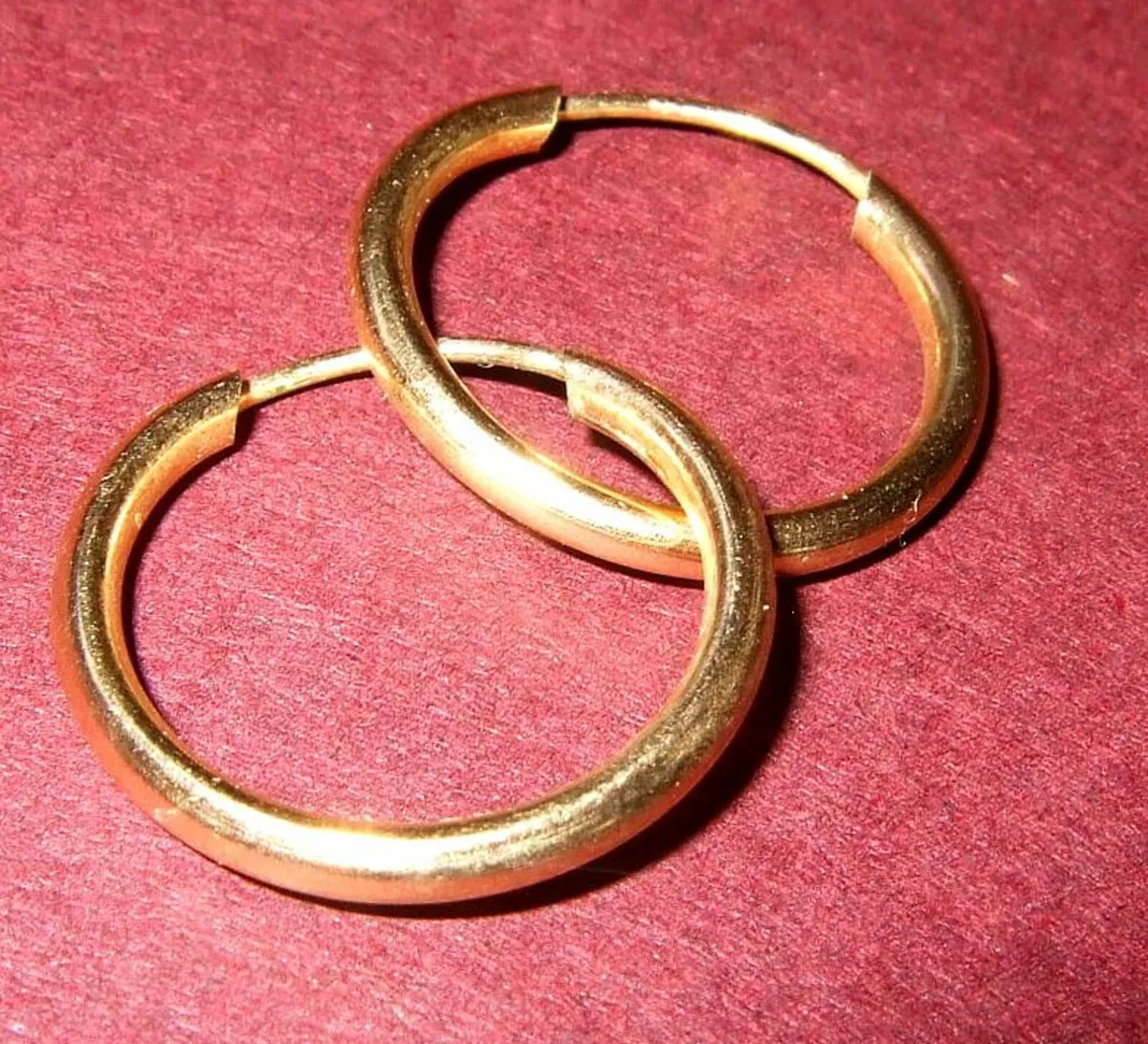 Vintage 9ct Gold Hoop Earrings - Image 4