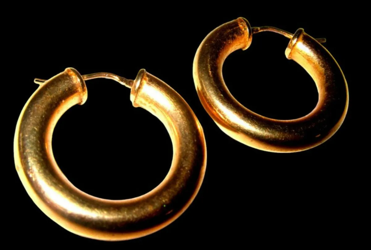 Vintage Hallmarked 9ct Gold Chunky Hoops - Image 2