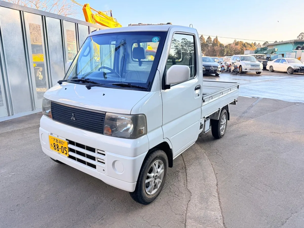 Mitsubishi minicab 4 wheel drive Mini Truck - Image 1