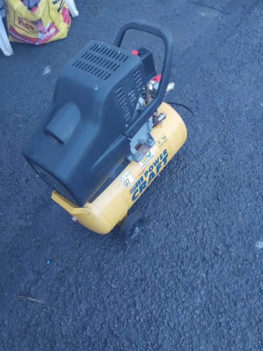 Air compressor 24L working perfect priced - Image 3