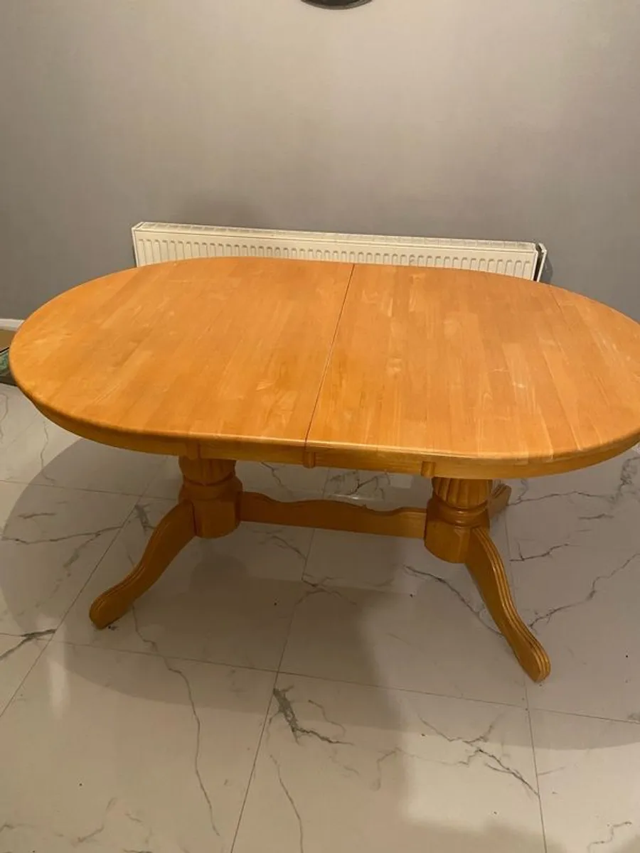 Kitchen table and chairs - Image 2