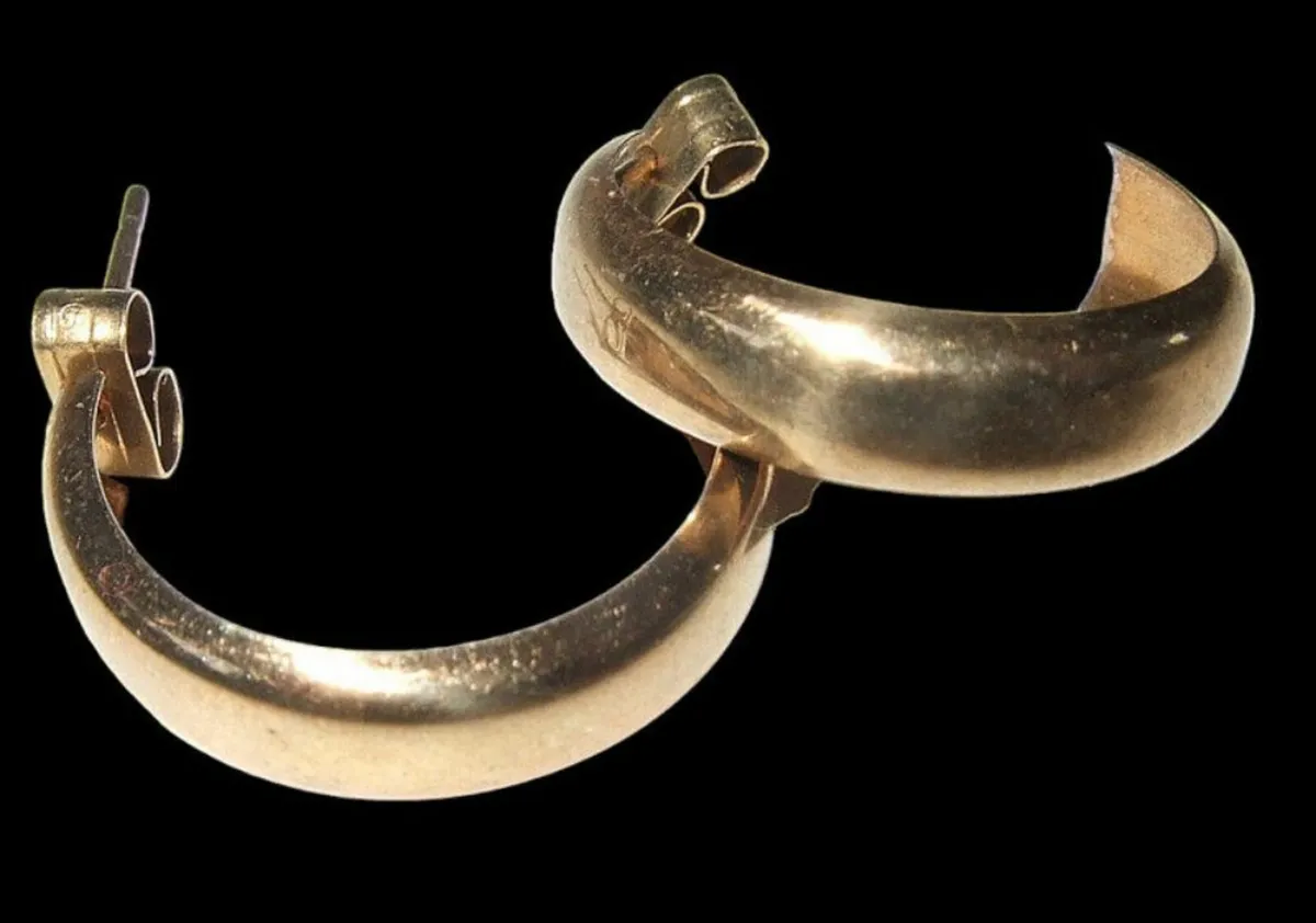 Vintage 9ct Gold Hallmarked Hoop Earrings - Image 4