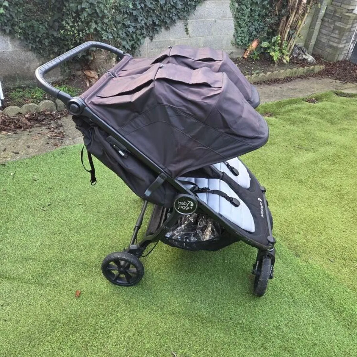 City mini GT2 double baby jogger - Image 3
