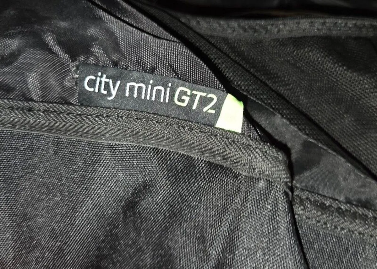 City mini GT2 double baby jogger - Image 4