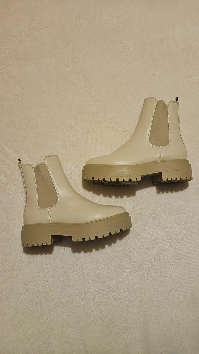 Womens boots - Image 3