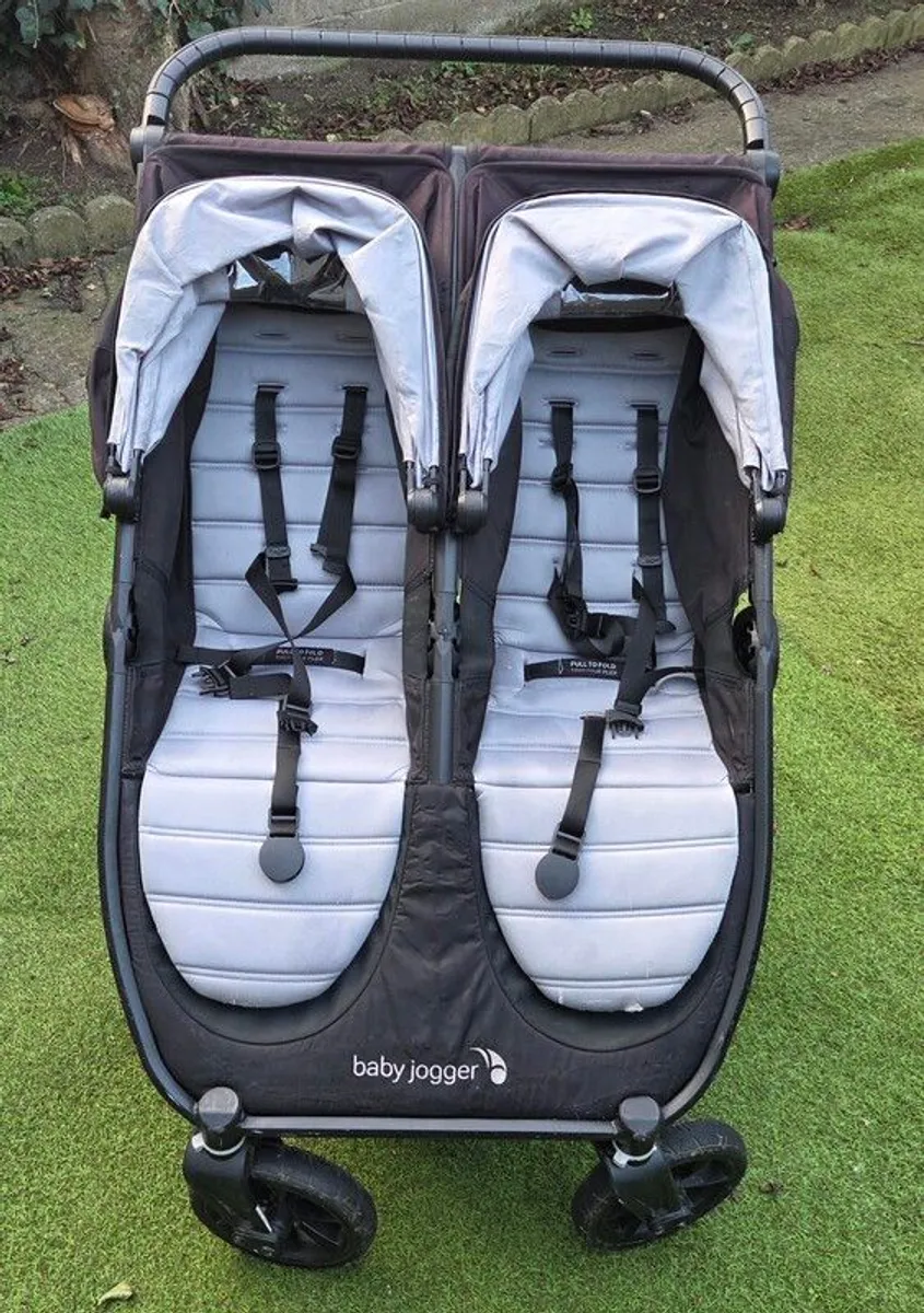 City mini GT2 double baby jogger - Image 1