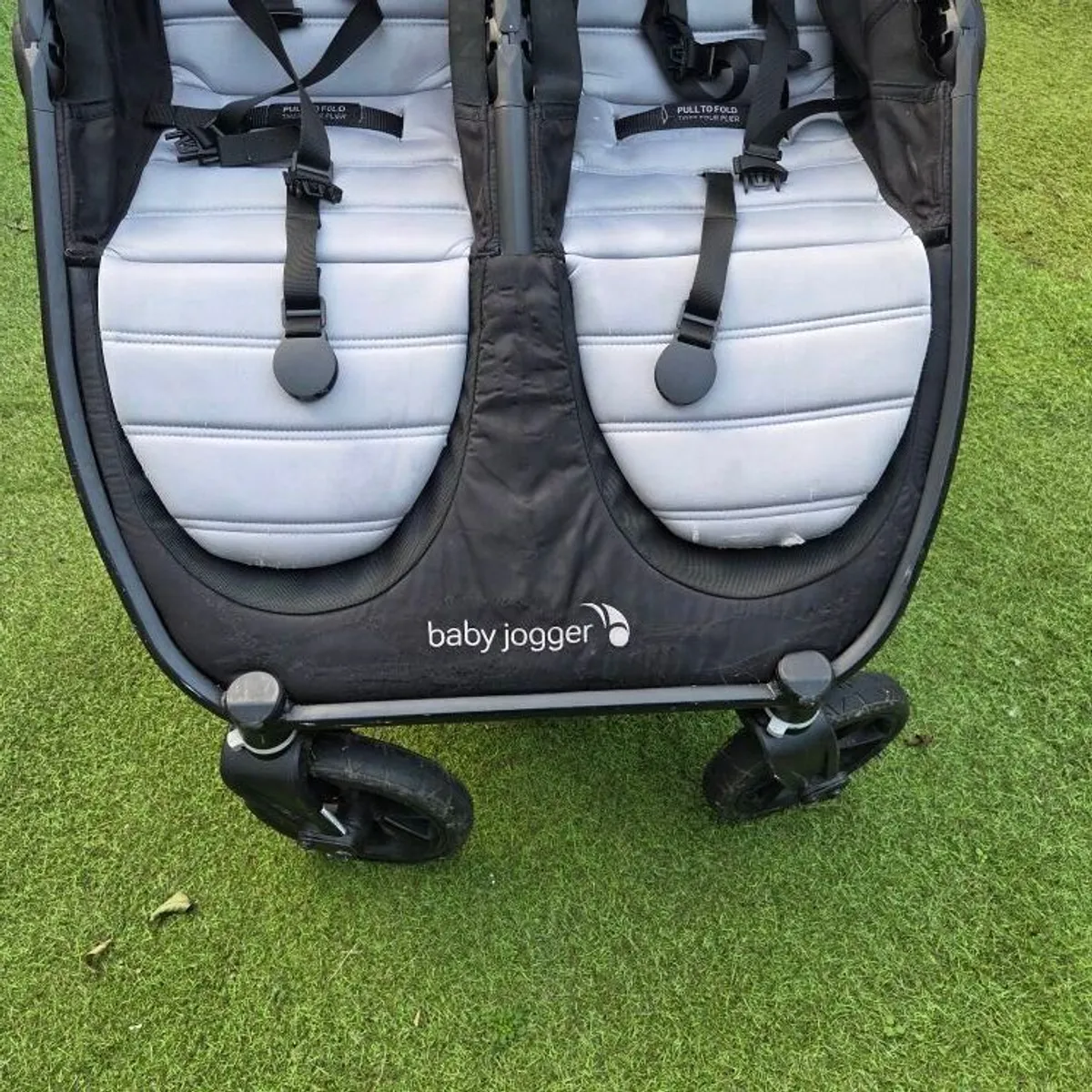 City mini GT2 double baby jogger - Image 2