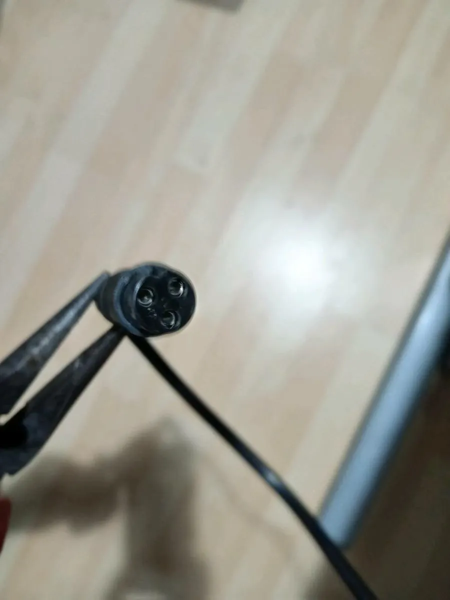 Chargers New Type And Old Type VSETT and More €40 - Image 3