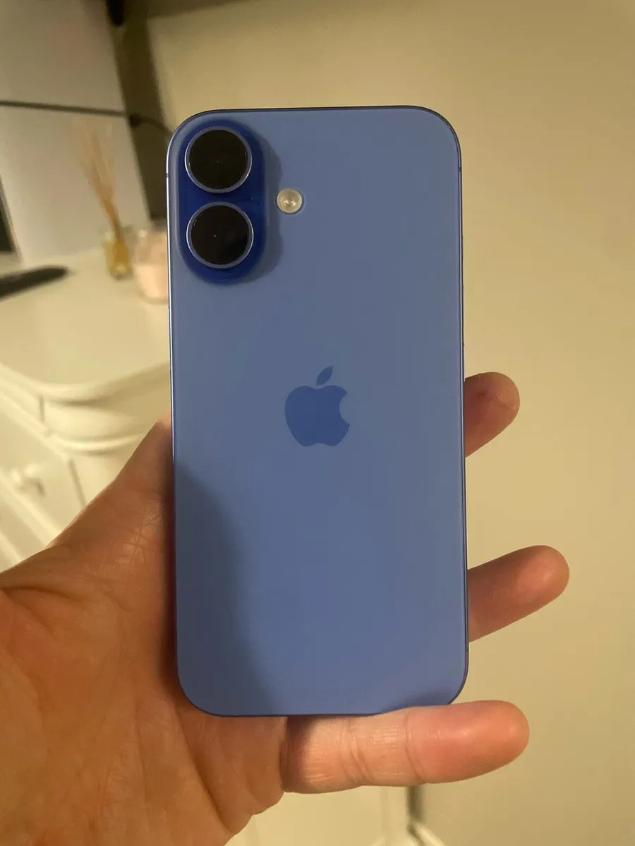 iPhone 16 blue sim free 128Gb battery 89% - Image 2