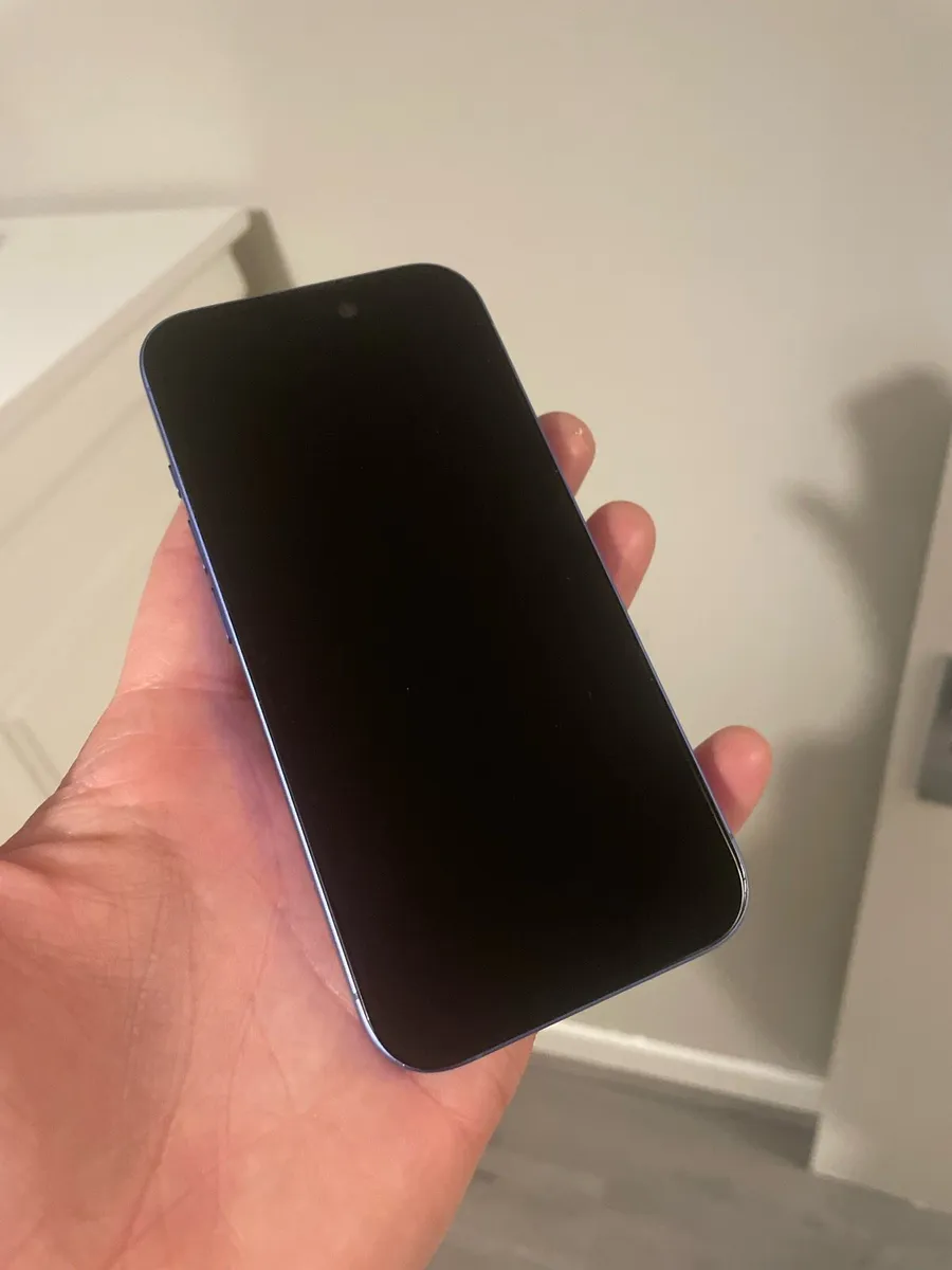 iPhone 16 blue sim free 128Gb battery 89% - Image 3