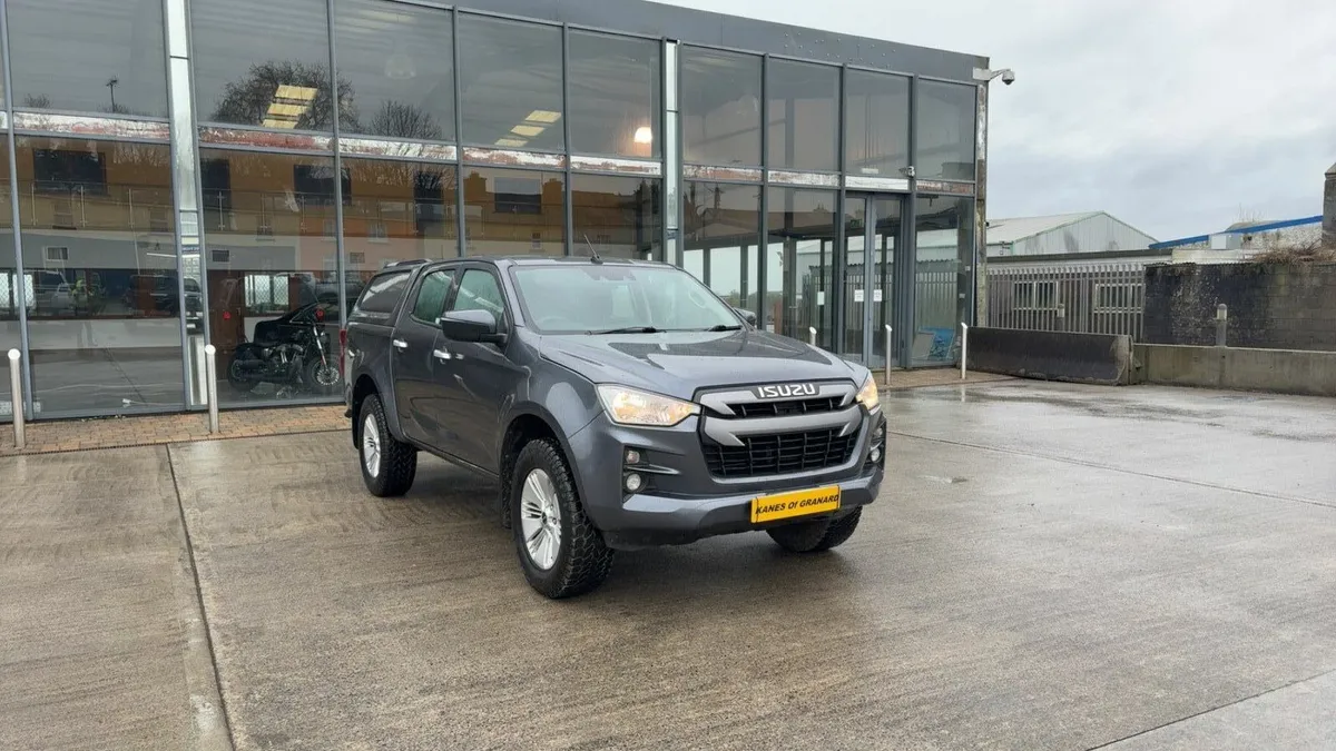 Isuzu dmax 2019 to 2021 manual and outo - Image 3