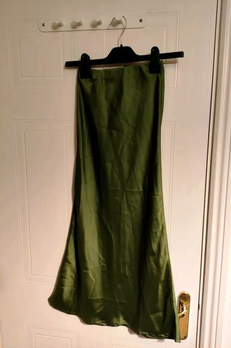 Olive Green Satin Midi Skirt – PIXIEGIRL – Size UK - Image 1