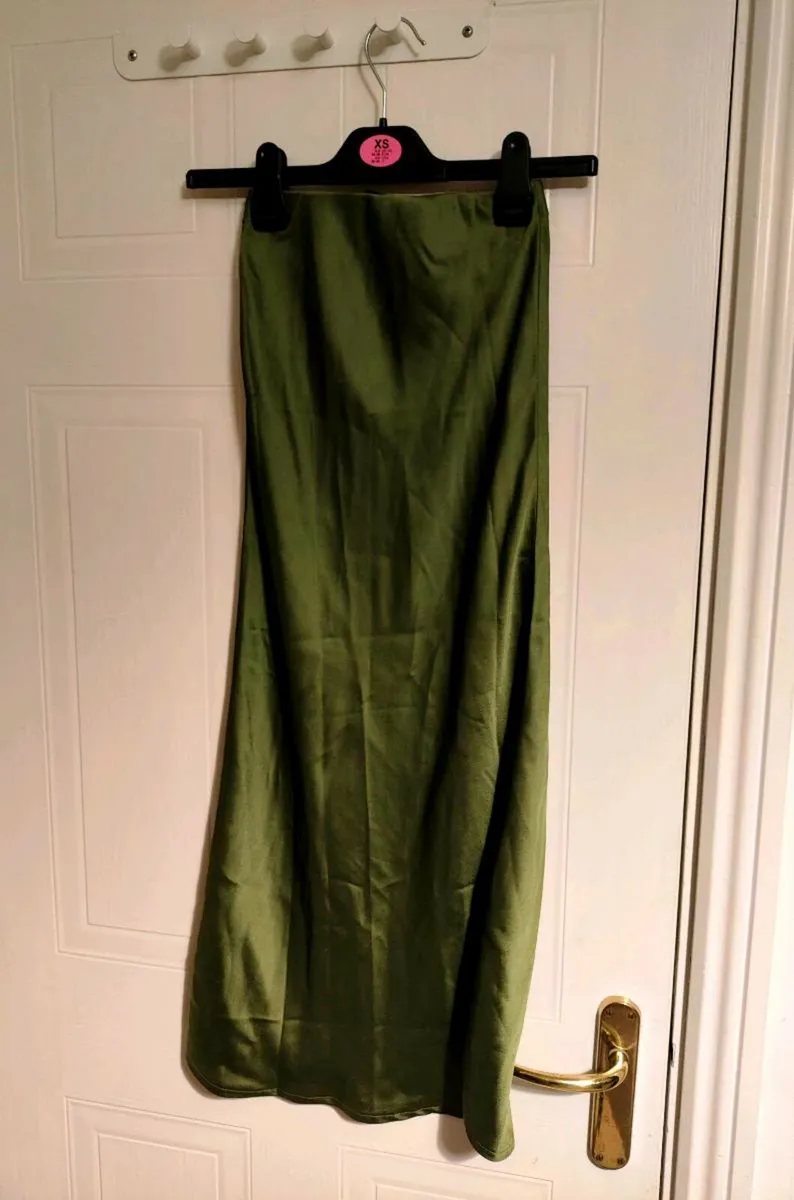 Olive Green Satin Midi Skirt – PIXIEGIRL – Size UK - Image 3