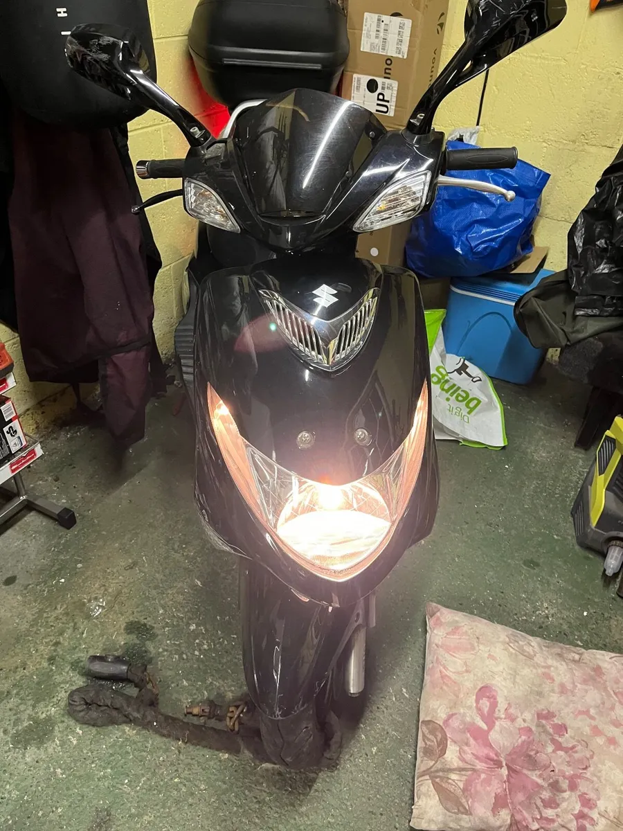 Suzuki AN125 - Image 1