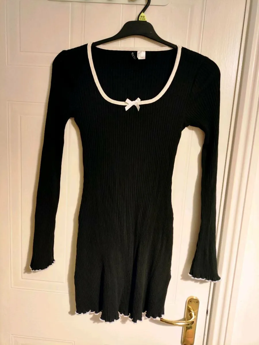 Black Ribbed Contrast-Trim Dress – DIVIDED by H&M - Image 3