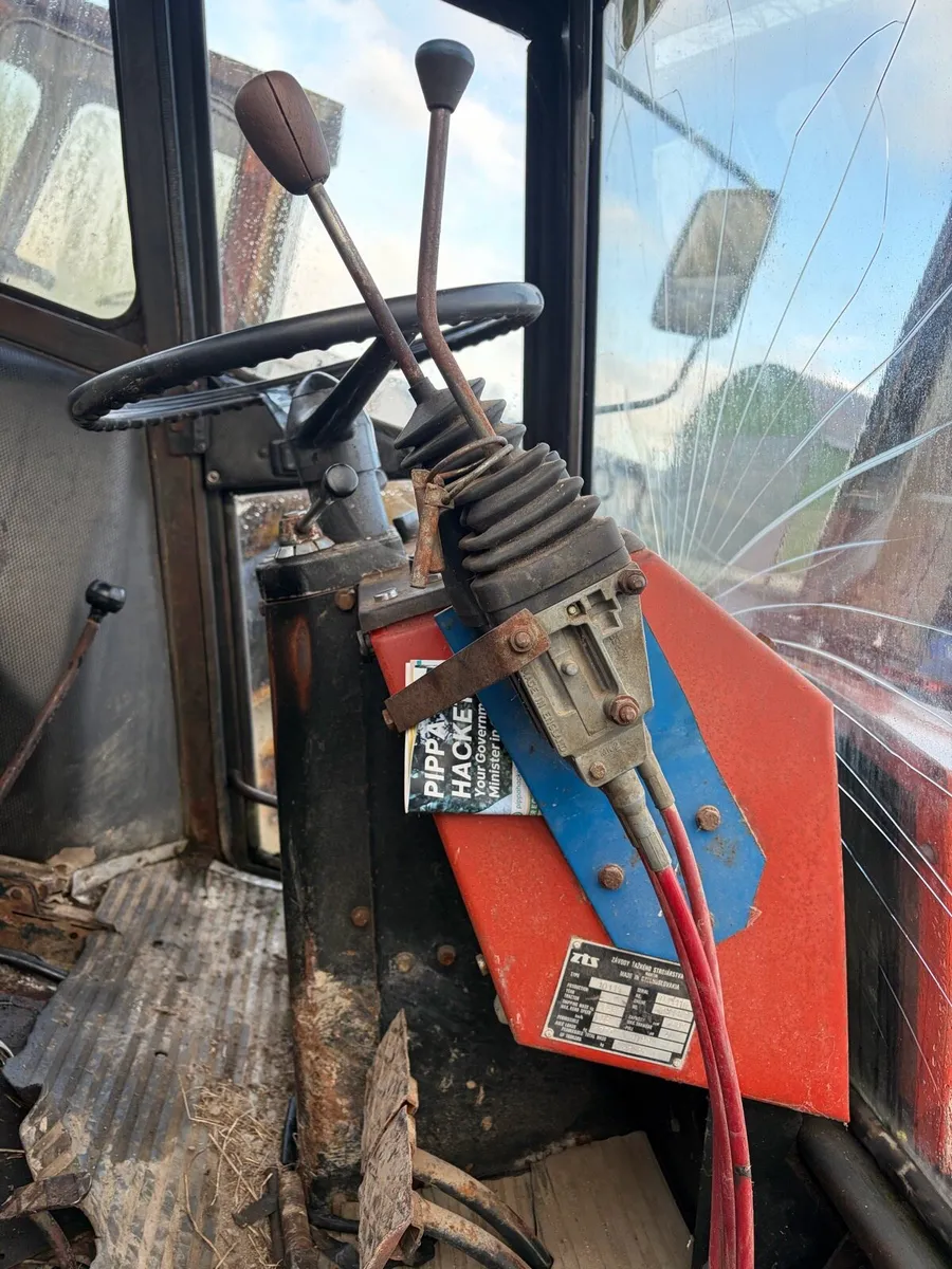 Loader for Zetor Crystal. - Image 3