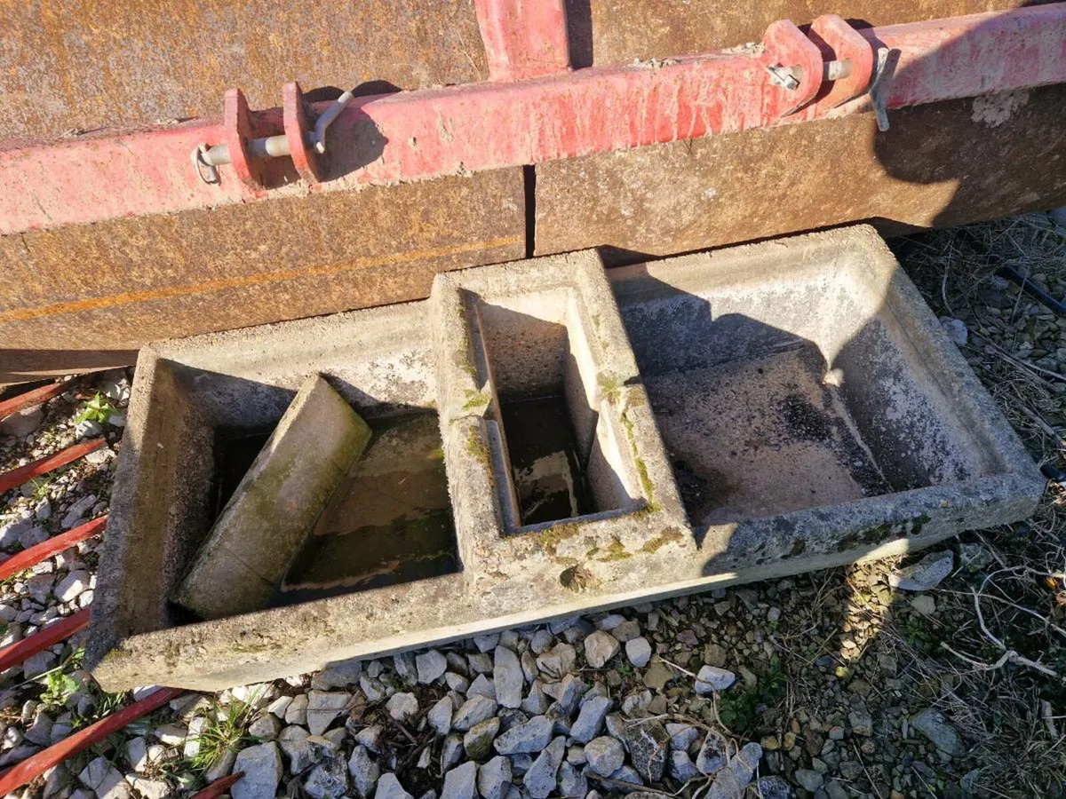 Water trough - Image 1