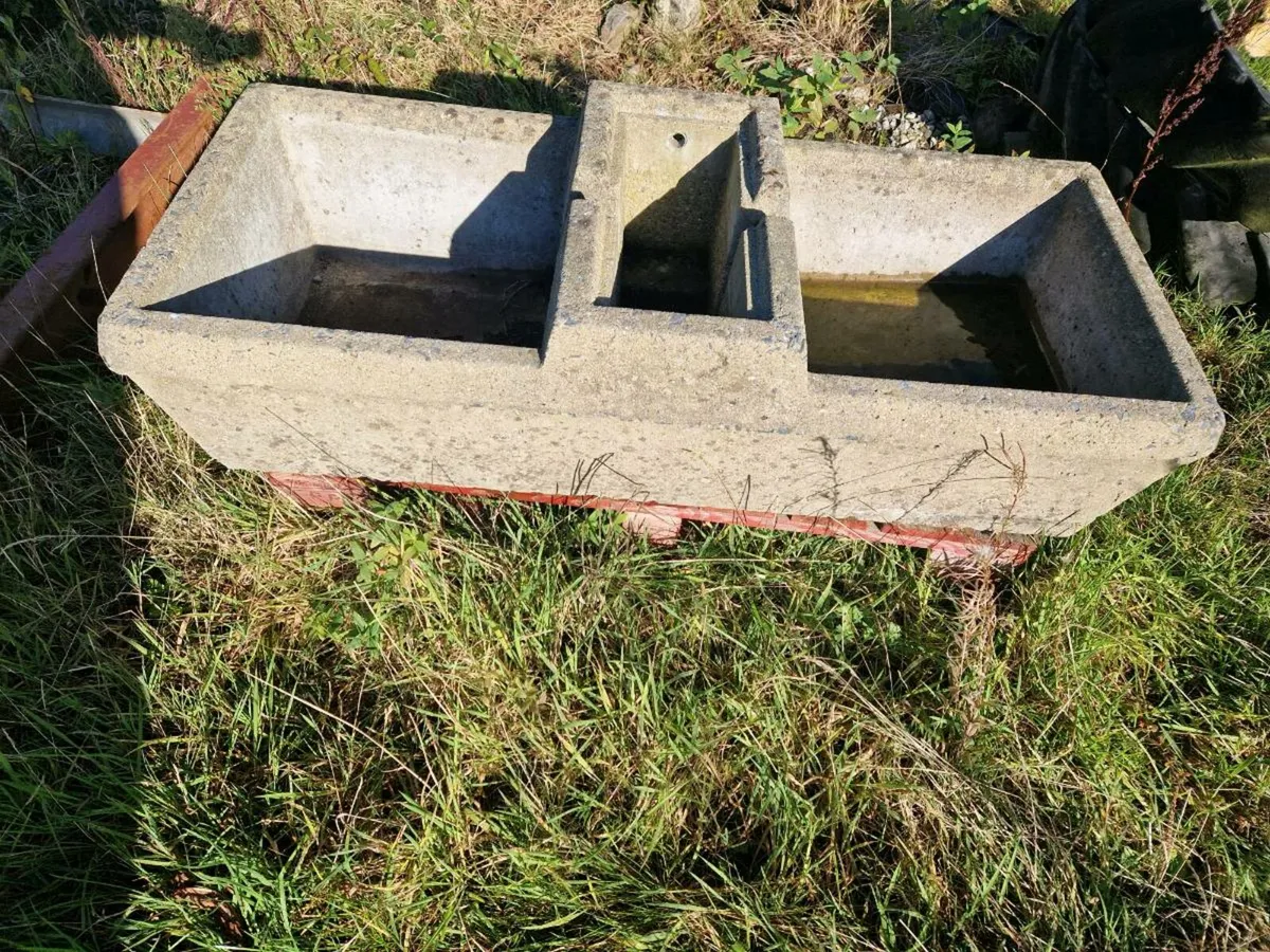 Water trough - Image 4