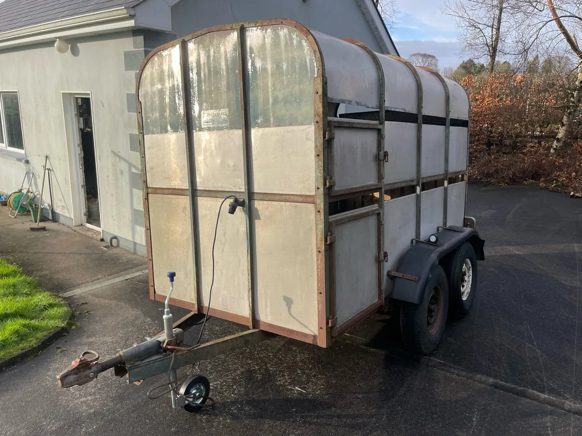 Cattle trailer - Image 1