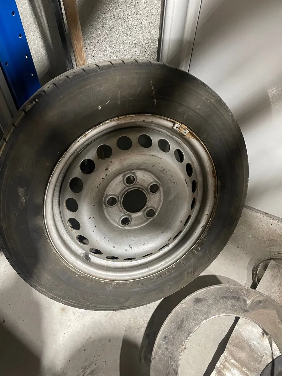 Vw transporter tyres and rims - Image 1