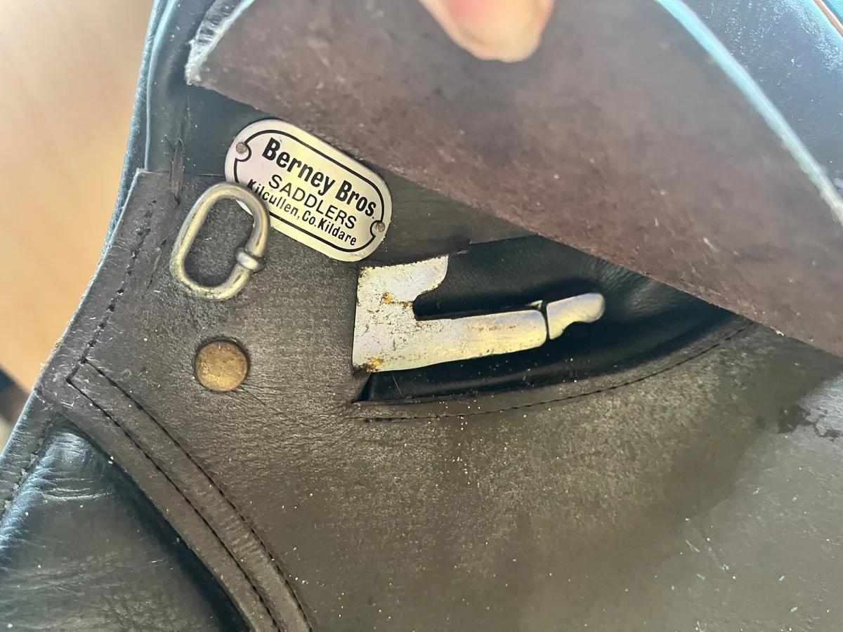 Berney 16’ saddle - Image 2