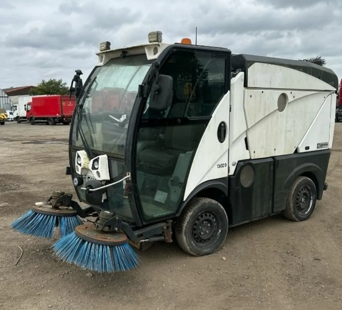 Johnston CN101 road sweeper roadsweeper - Image 2