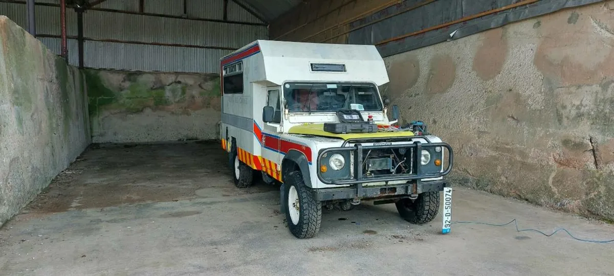 1992 landrover defender 127 ambulance - Image 2