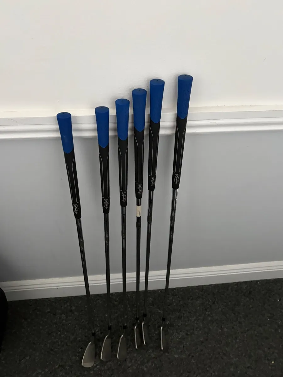 Titleist forged irons PW-5 - Image 1