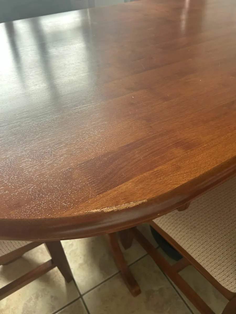 Dining room table and 6 chairs - Image 4