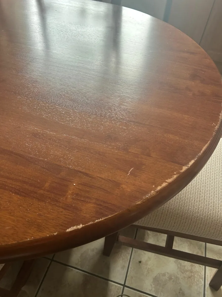 Dining room table and 6 chairs - Image 3