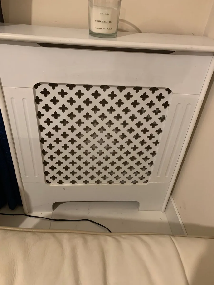 2 small radiator covers - Image 1