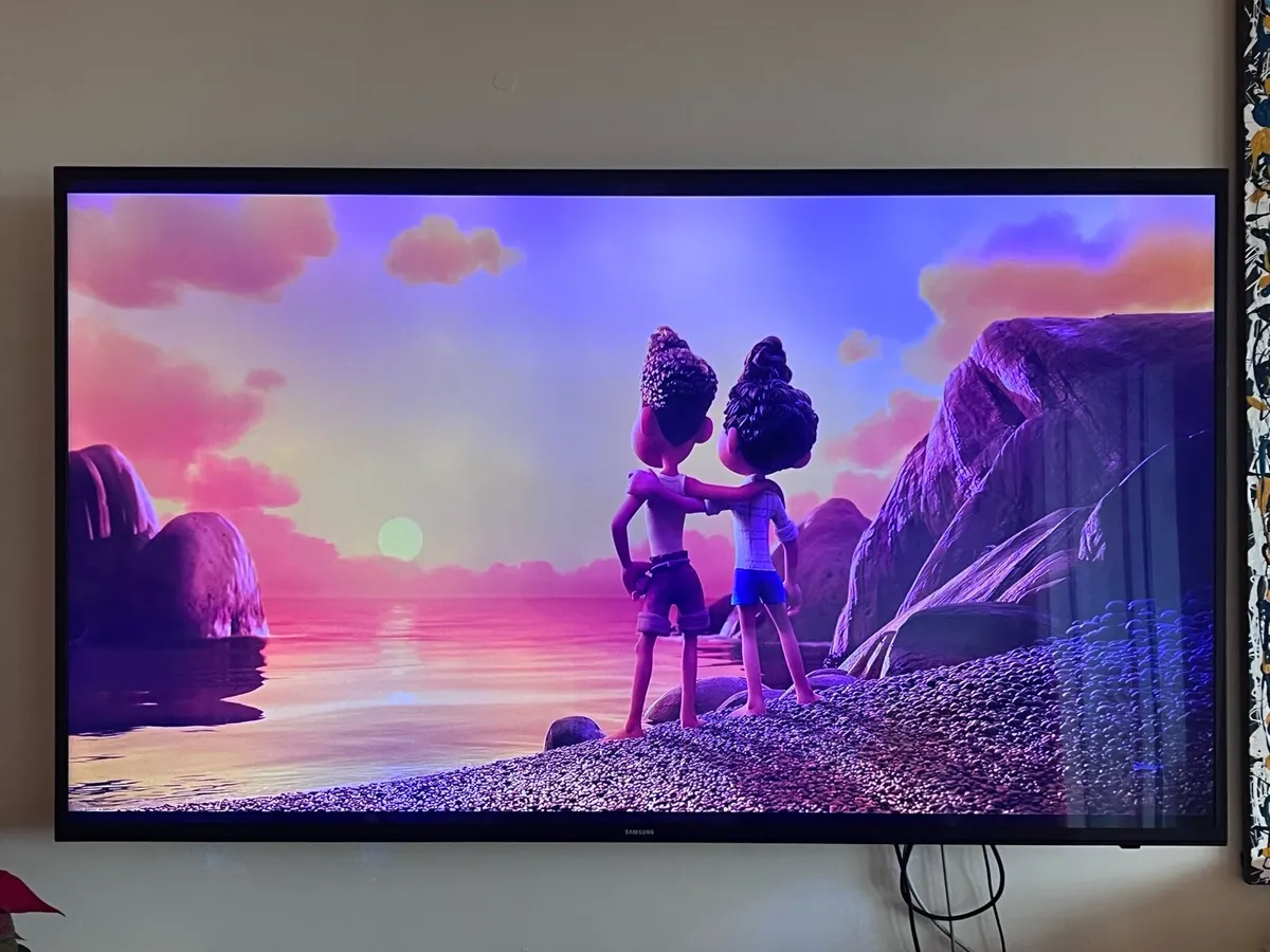 55” Samsung 4K UHD smart TV - Image 3
