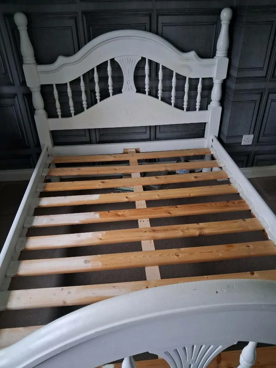 2 double beds - Image 1