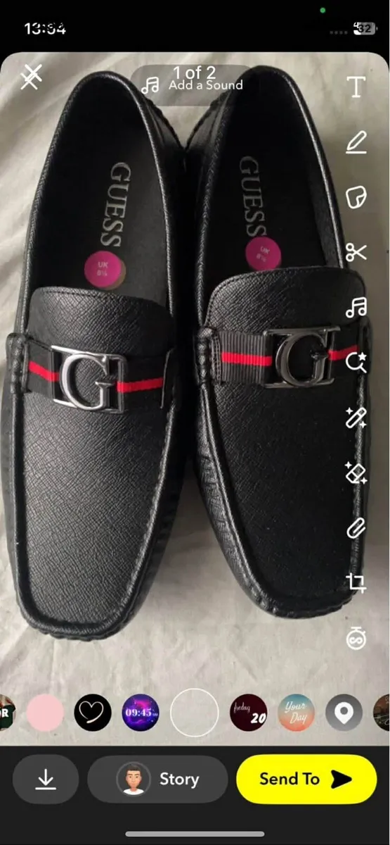 Men slippers guess size 8/5