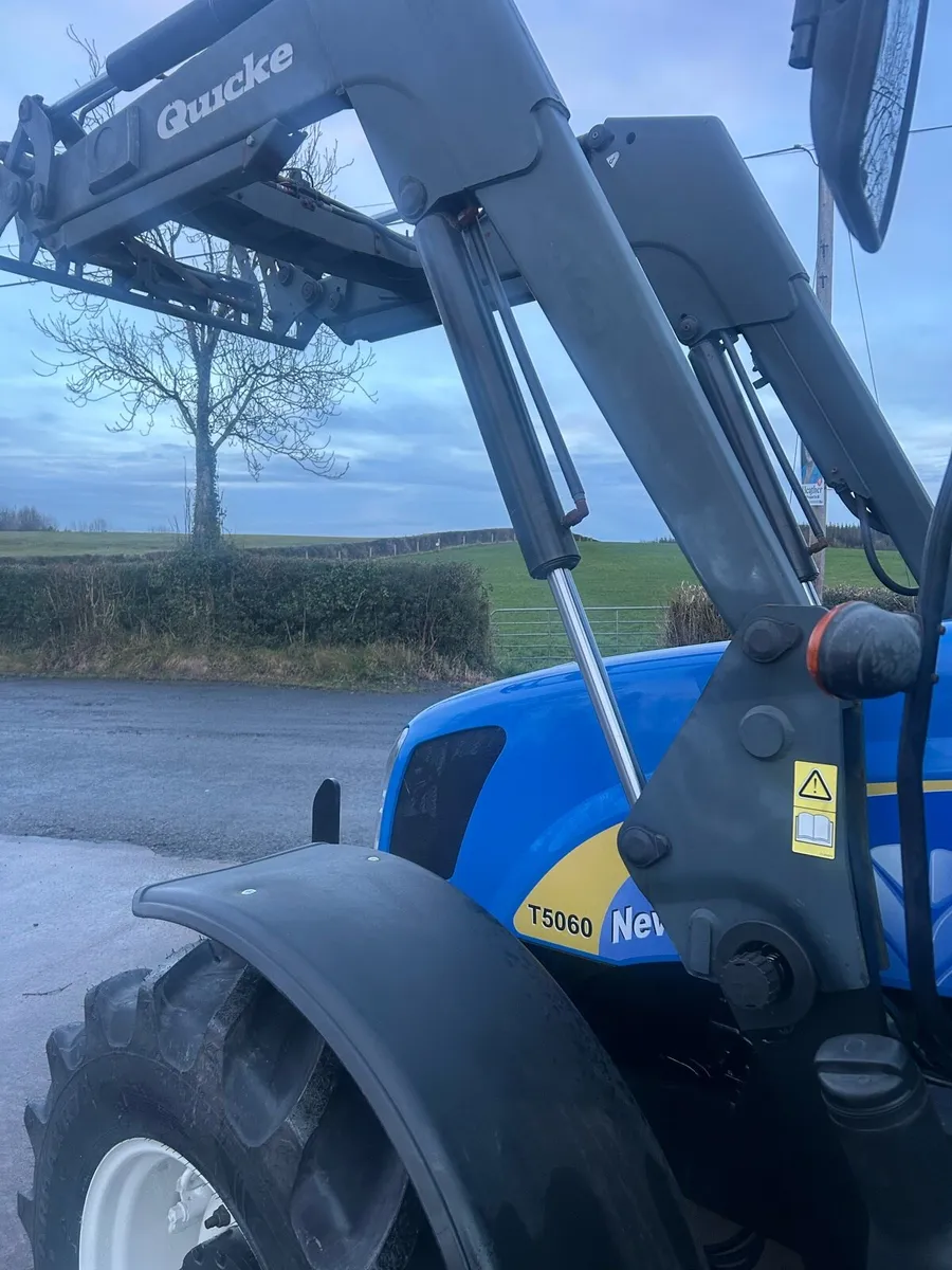 New holland T5060 + loader - Image 4