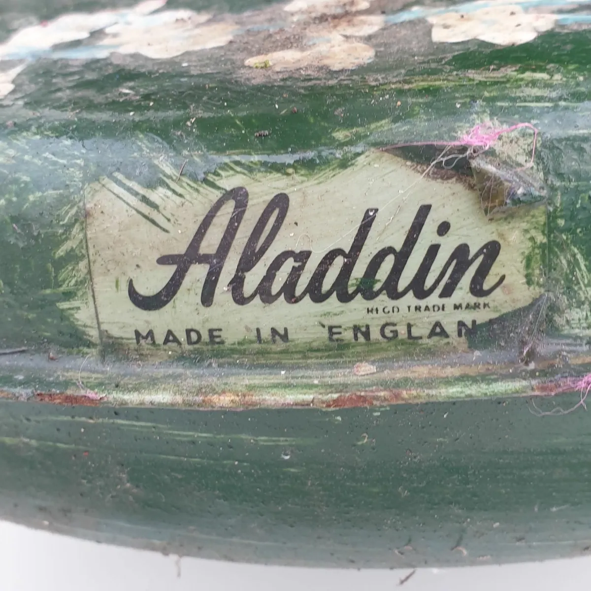 Aladdin paraffin heater upcycled to plant stand - Image 3