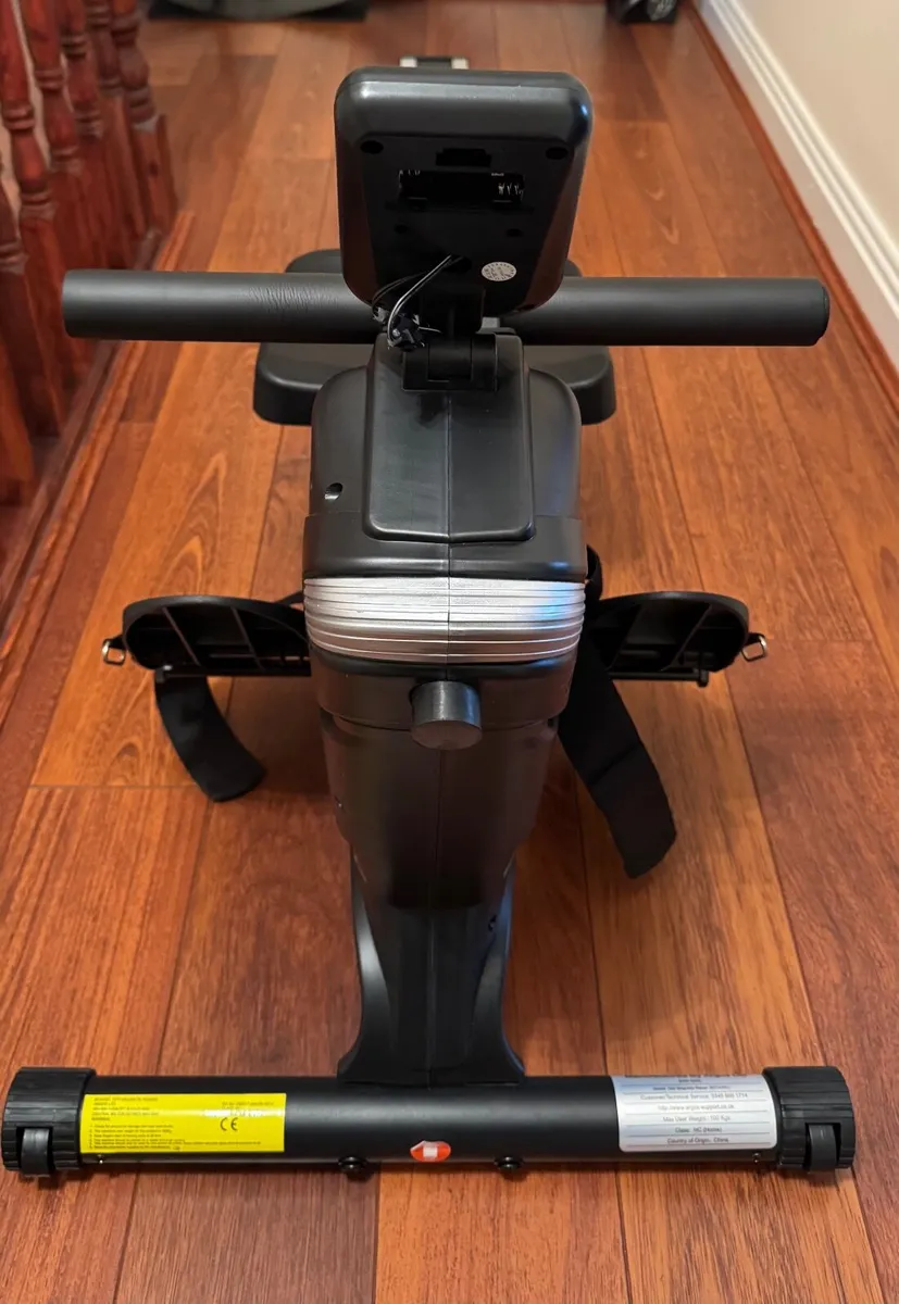 Rowing machine - Image 1