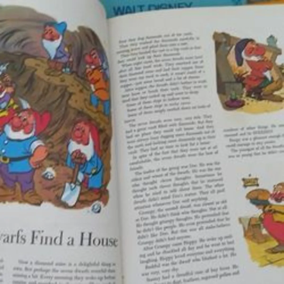 Vintage Walt Disney 4 Book Boxset complete set - Image 3