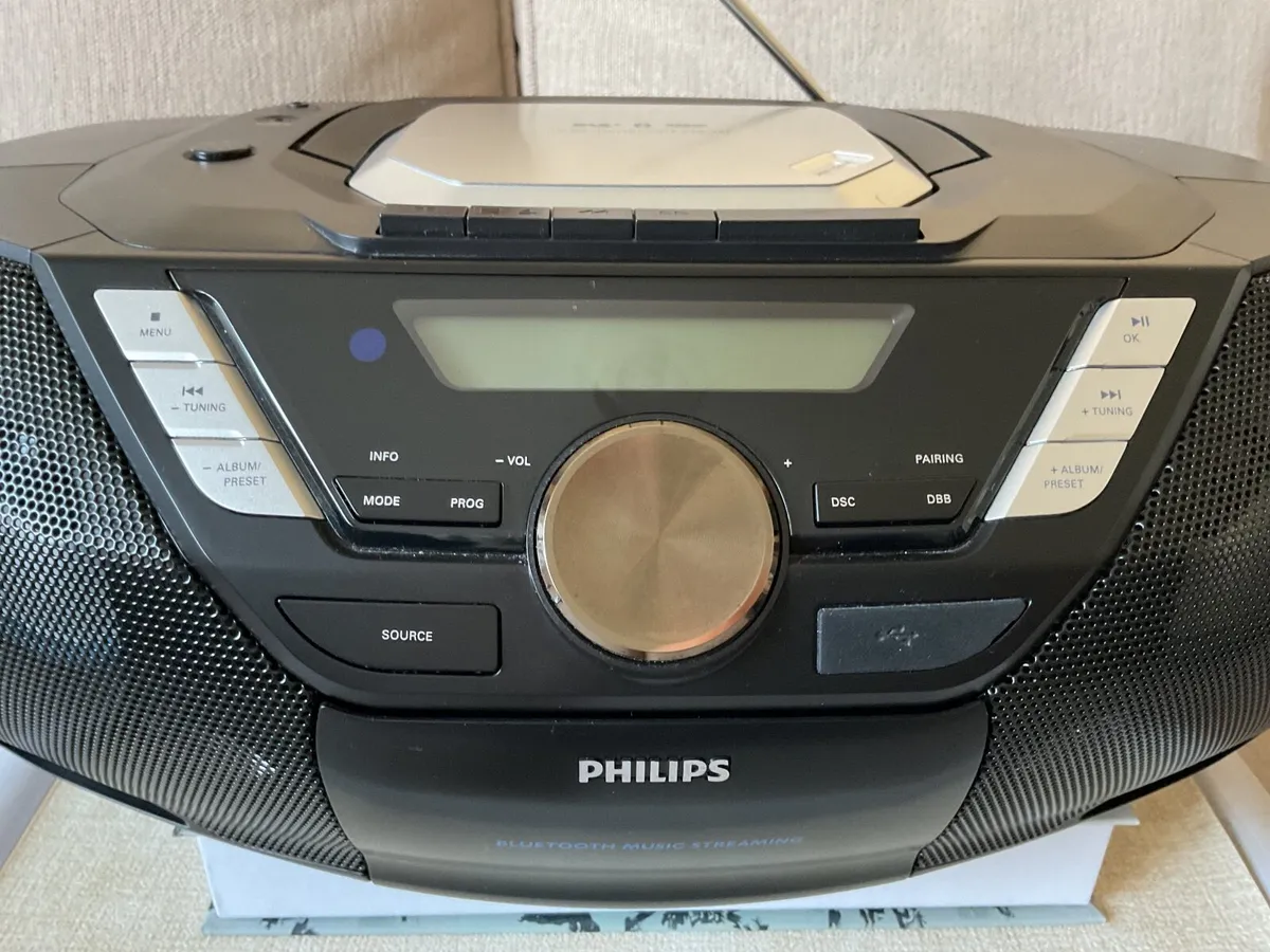 Philips Radio CD Tape boombox - Image 2