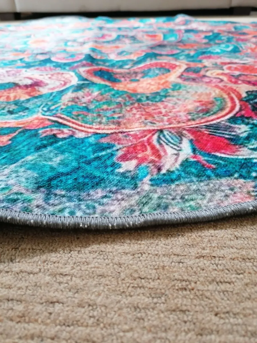Large round Rug - Image 3