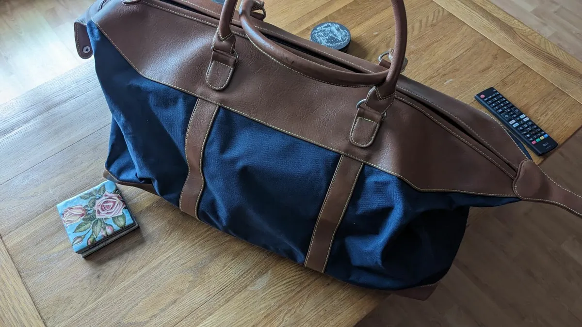 New Holdall bag. - Image 1