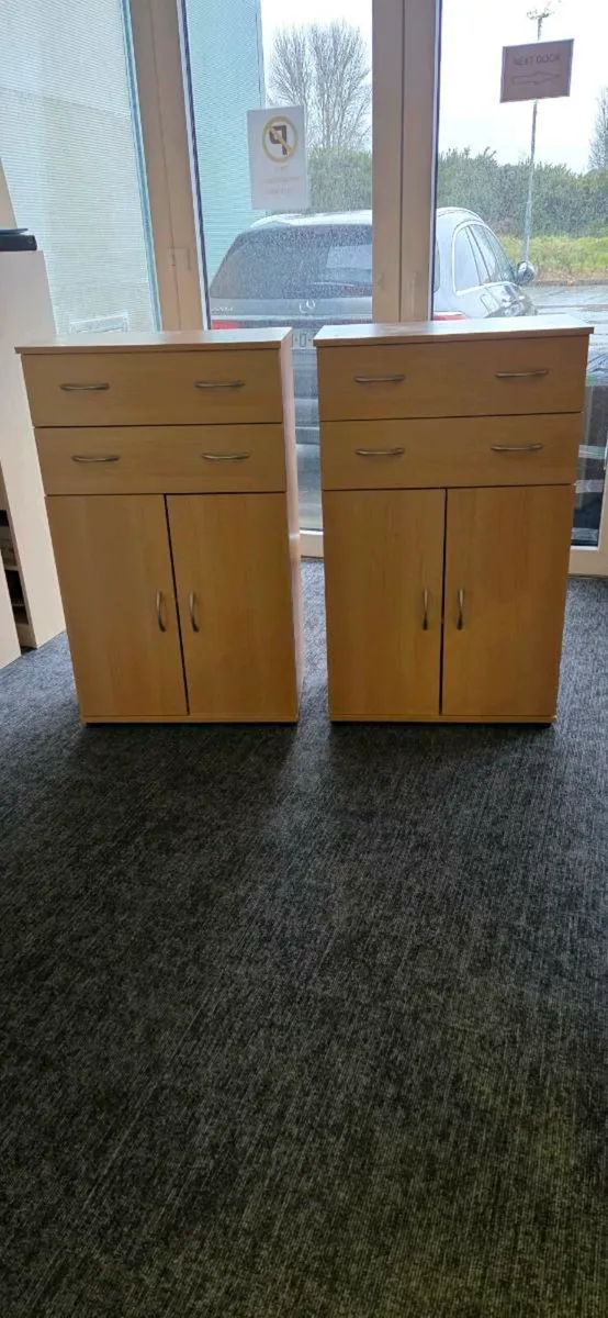 2 x cabinet - Image 1