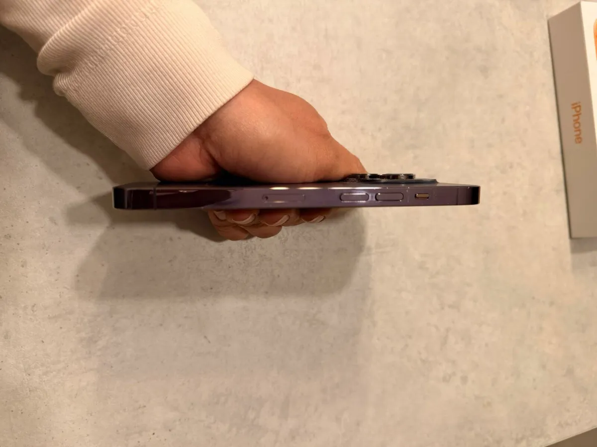 iPhone 14 Pro - Image 3