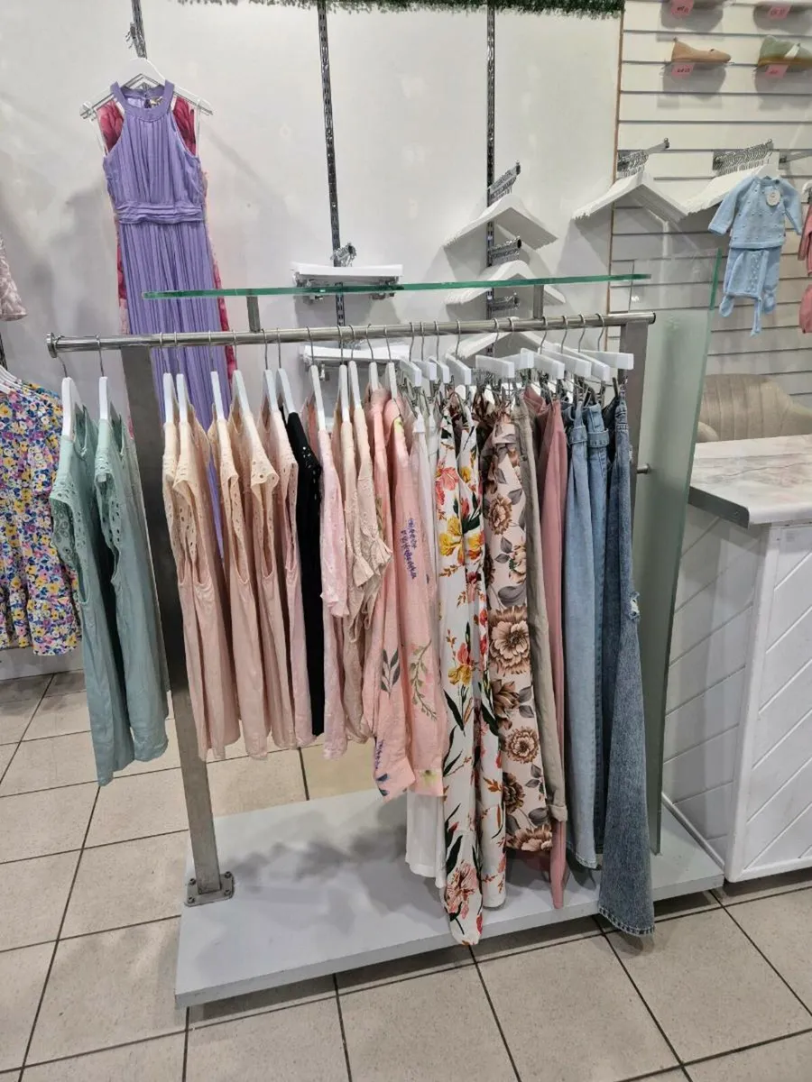 Clothing Rail - Retail Display - Image 3