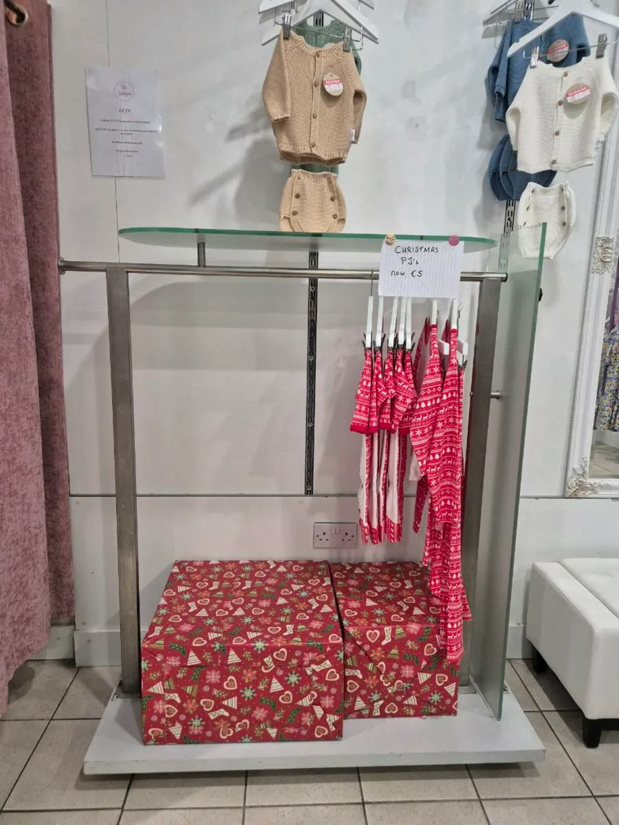 Clothing Rail - Retail Display - Image 1